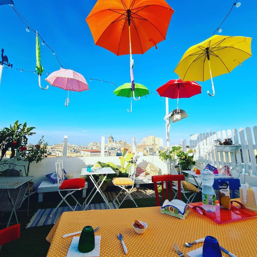 Due Passi Dal Centro Bed & Breakfast Marsala Bagian luar foto