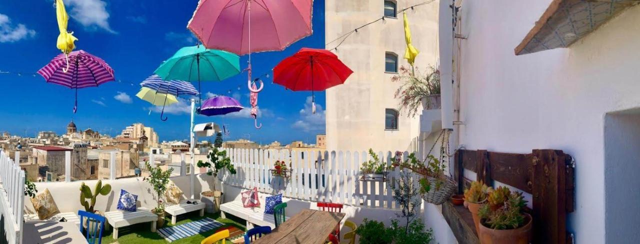 Due Passi Dal Centro Bed & Breakfast Marsala Bagian luar foto