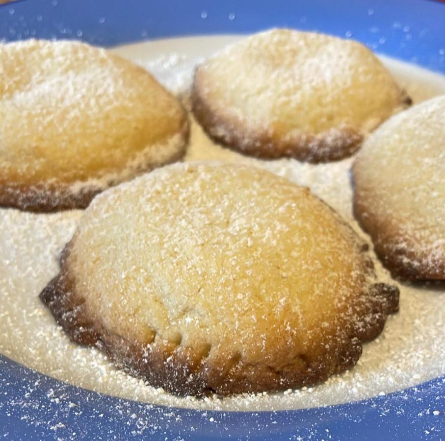 Due Passi Dal Centro Bed & Breakfast Marsala Bagian luar foto