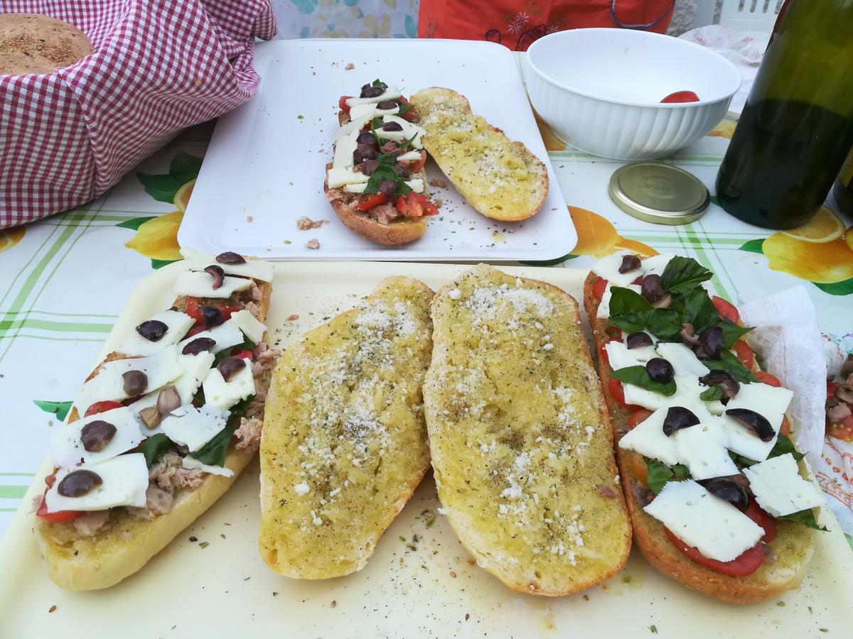 Due Passi Dal Centro Bed & Breakfast Marsala Bagian luar foto
