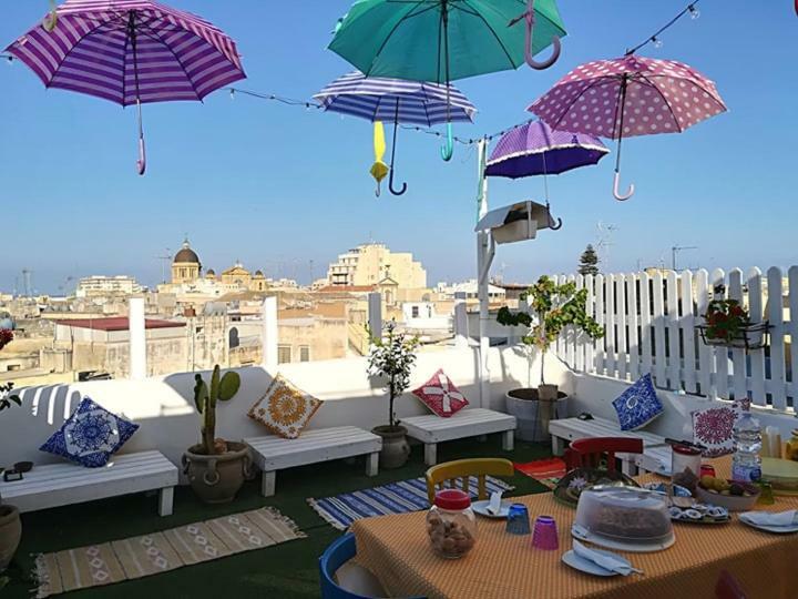 Due Passi Dal Centro Bed & Breakfast Marsala Bagian luar foto