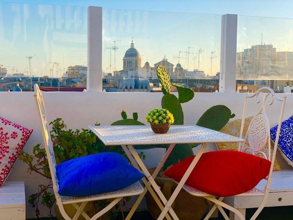 Due Passi Dal Centro Bed & Breakfast Marsala Bagian luar foto